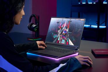 ASUS Notebook ROG Strix G18 (G815JHR-S8029W) RTX5050