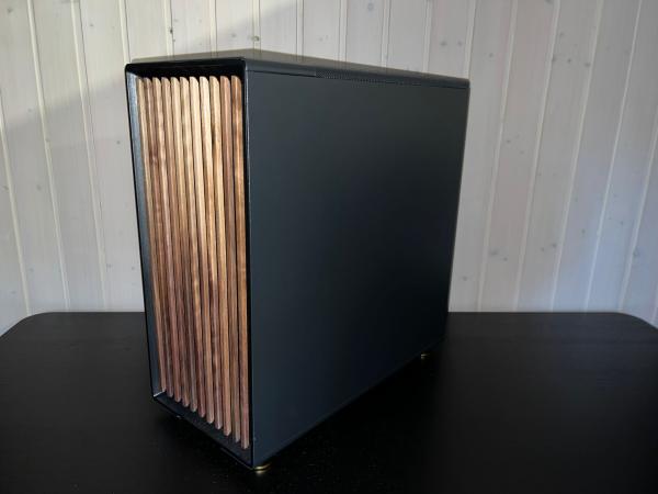 Fractal North XL black, Ryzen 9 9950X3D - RTX 5090 - 64GB - 2TB